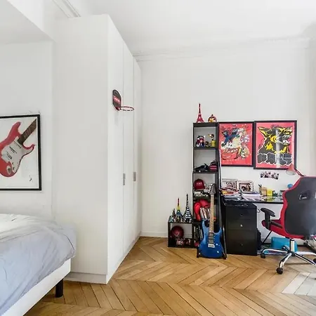 Lejlighed 4br Stone's Throw From Eiffel - What'app - 0034-635-520-036 - For Reservations! Paris